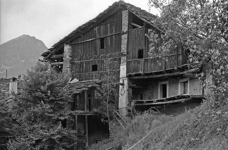 immagine SERRE MERIDIANA DATATA 1895